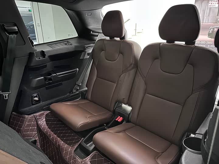 Фото 17 - Volvo XC90