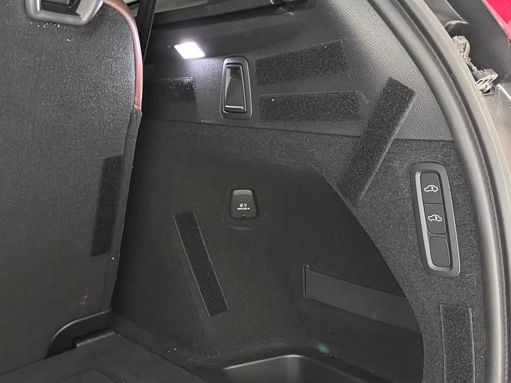 Фото 20 - Volvo XC90