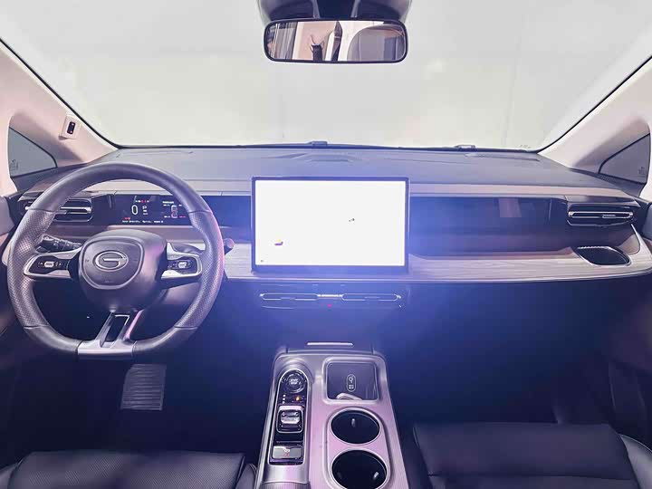 Фото 12 - GAC Trumpchi E8