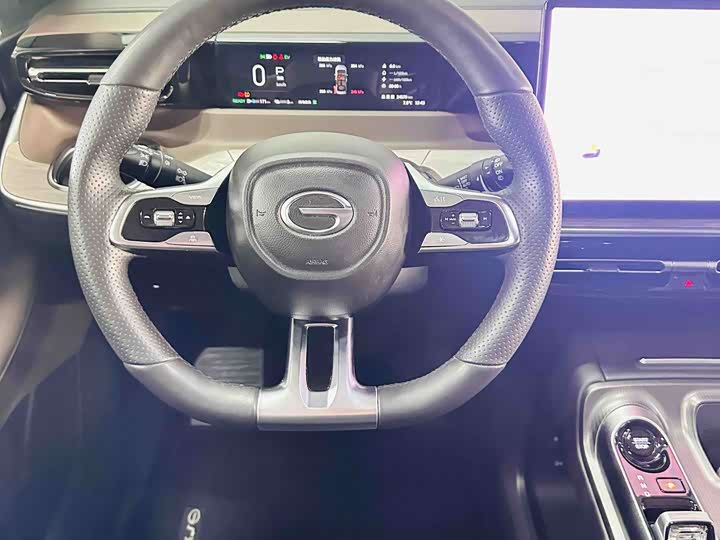 Фото 14 - GAC Trumpchi E8