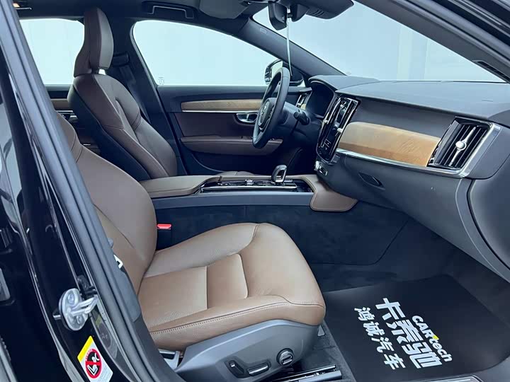 Фото 17 - Volvo S90