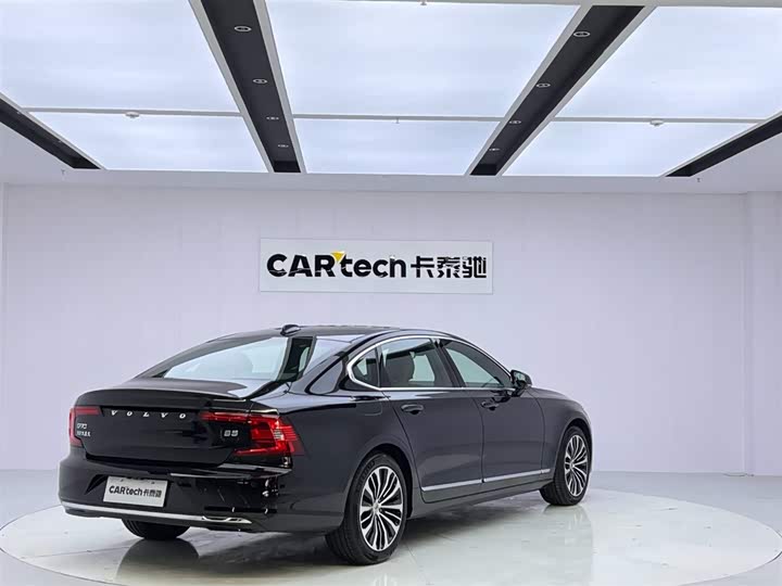 Фото 5 - Volvo S90