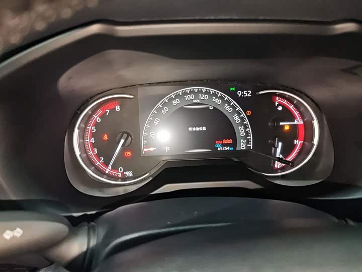 Фото 12 - Toyota RAV4