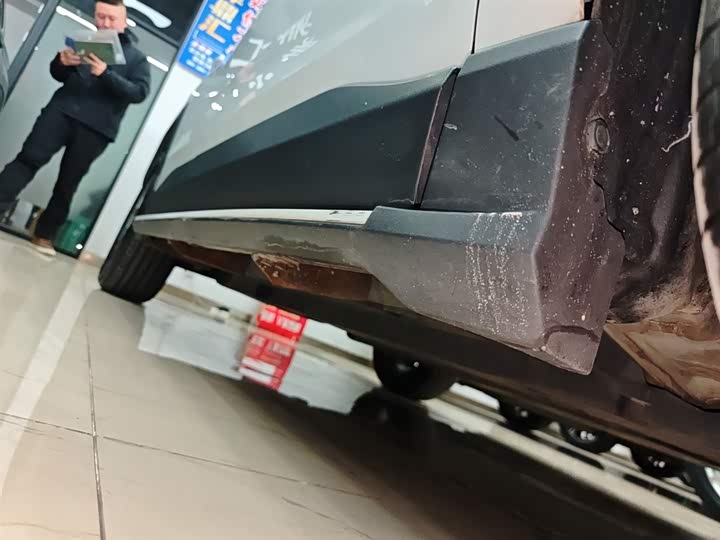 Фото 21 - Toyota RAV4