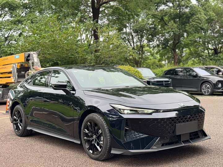 Фото 22 - Changan UNI-V