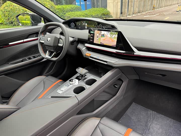 Фото 28 - Changan UNI-V