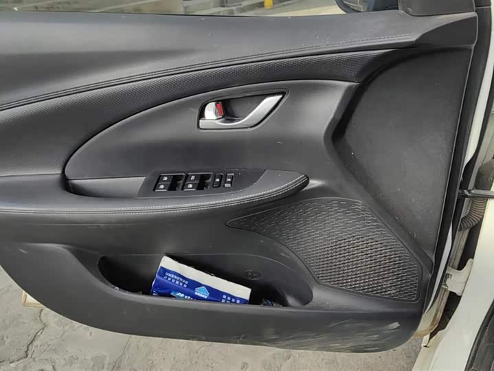 Фото 7 - Changan Alsvin