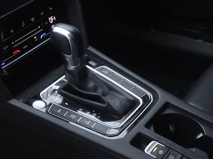 Фото 17 - Volkswagen Magotan GTE Hybrid