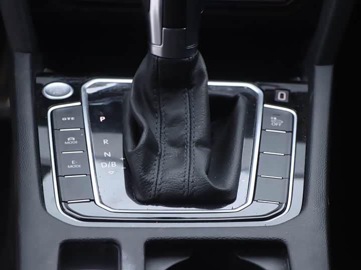 Фото 23 - Volkswagen Magotan GTE Hybrid