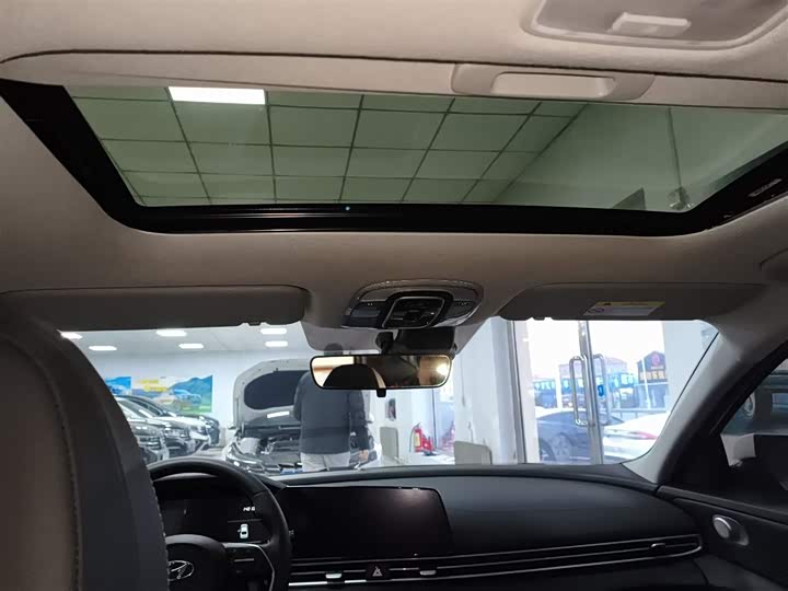 Фото 18 - Hyundai Elantra N line