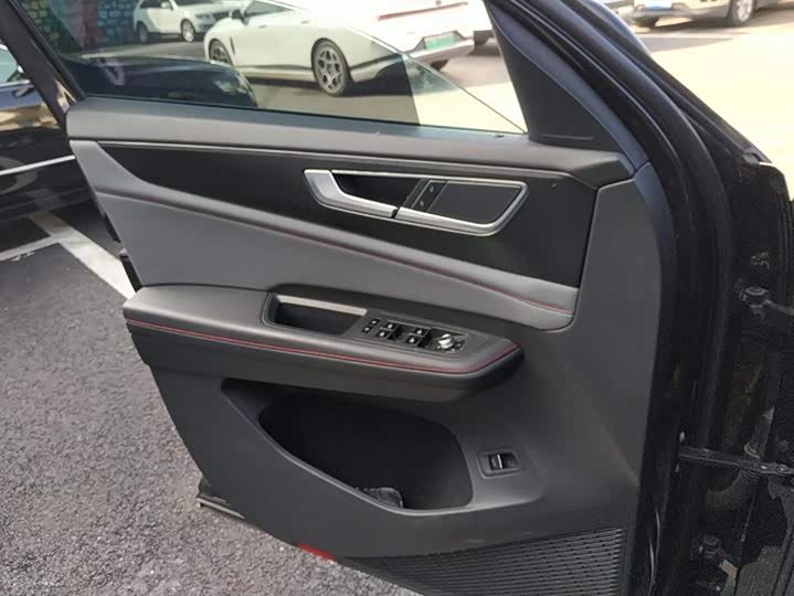 Фото 7 - Volkswagen Teramont X