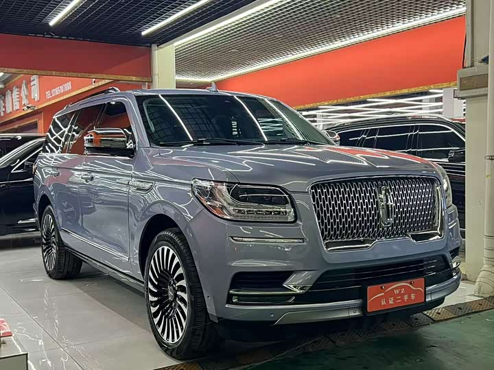 Фото 3 - Lincoln Navigator