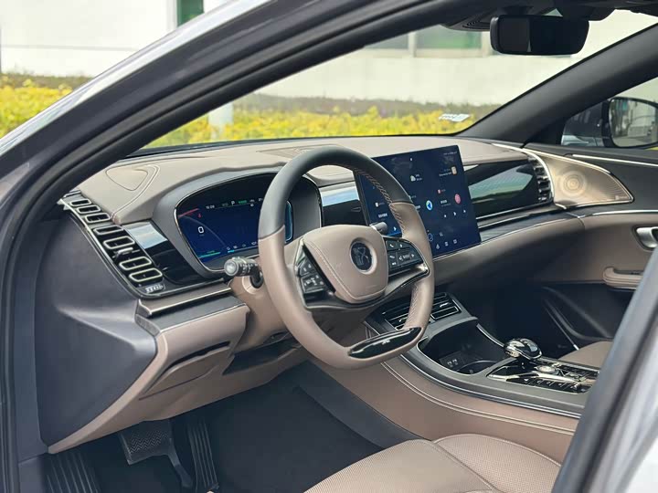 Фото 13 - BYD Han