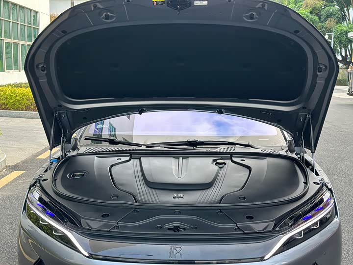 Фото 19 - BYD Han