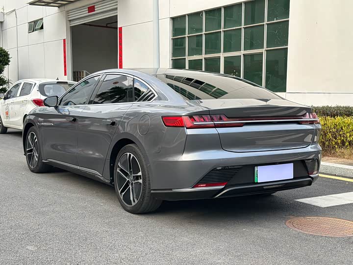 Фото 6 - BYD Han