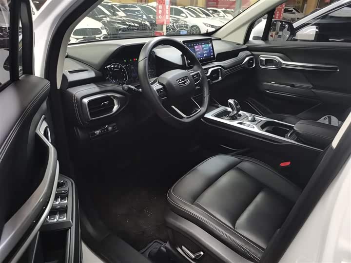 Фото 16 - Geely Okavango