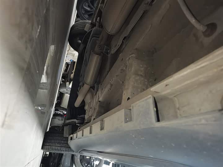 Фото 22 - Geely Okavango