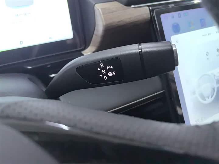 Фото 14 - XPeng P5