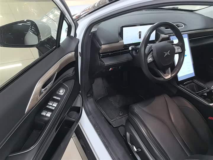 Фото 16 - XPeng P5