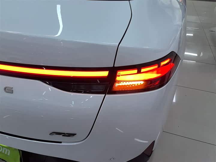 Фото 8 - XPeng P5