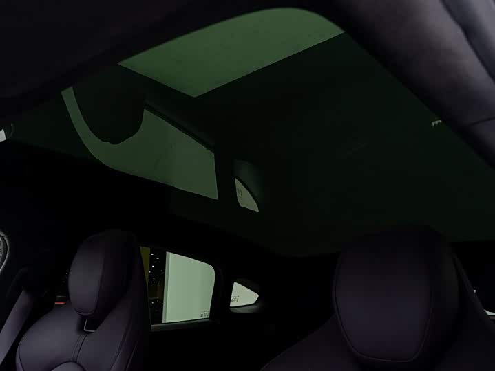 Фото 25 - XPeng P7