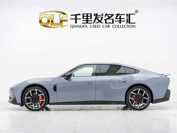 Фото 7 - XPeng P7