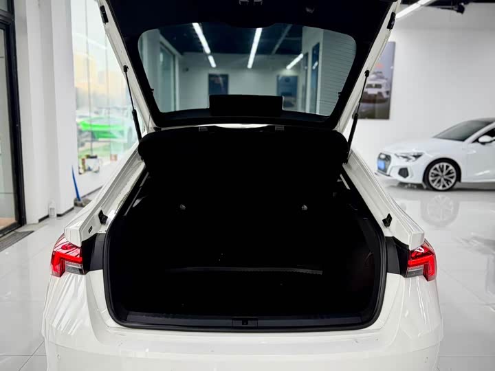 Фото 18 - Skoda Octavia Pro