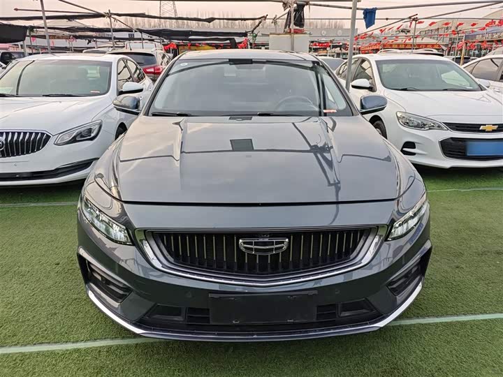 Фото 3 - Geely Preface