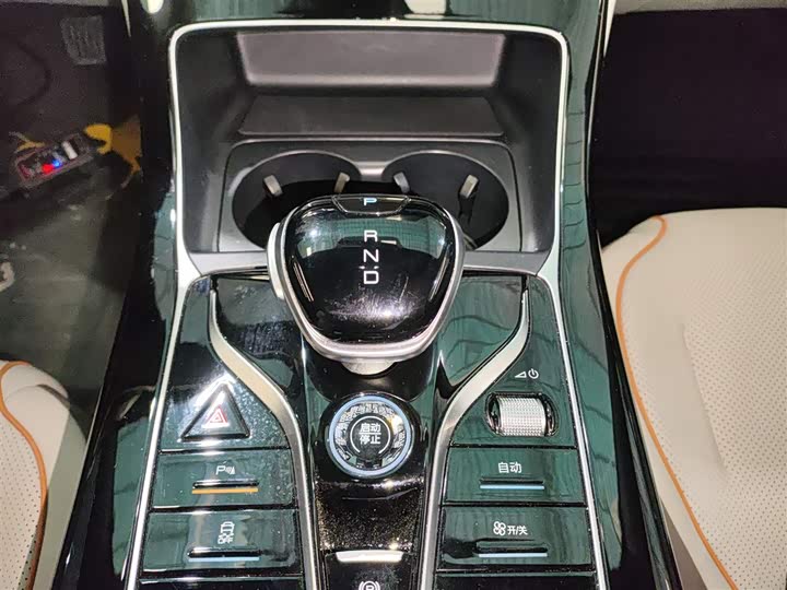 Фото 14 - BYD Qin Plus