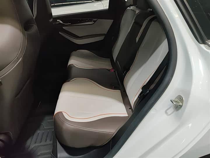 Фото 17 - BYD Qin Plus