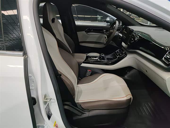 Фото 25 - BYD Qin Plus