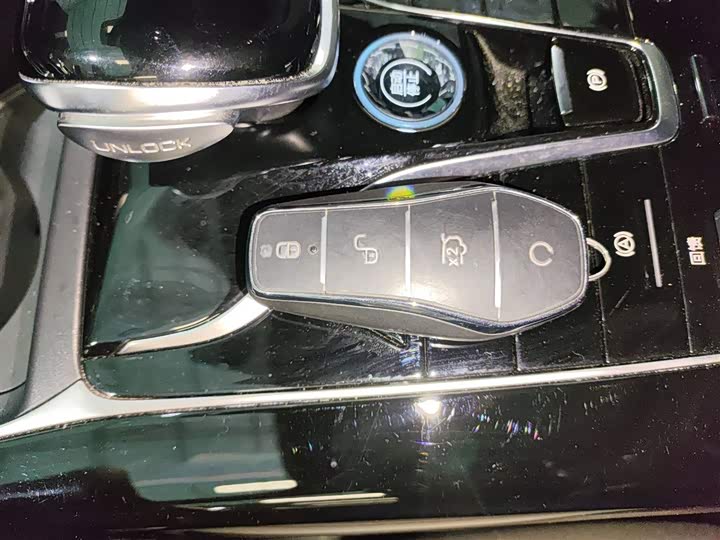 Фото 9 - BYD Qin Plus