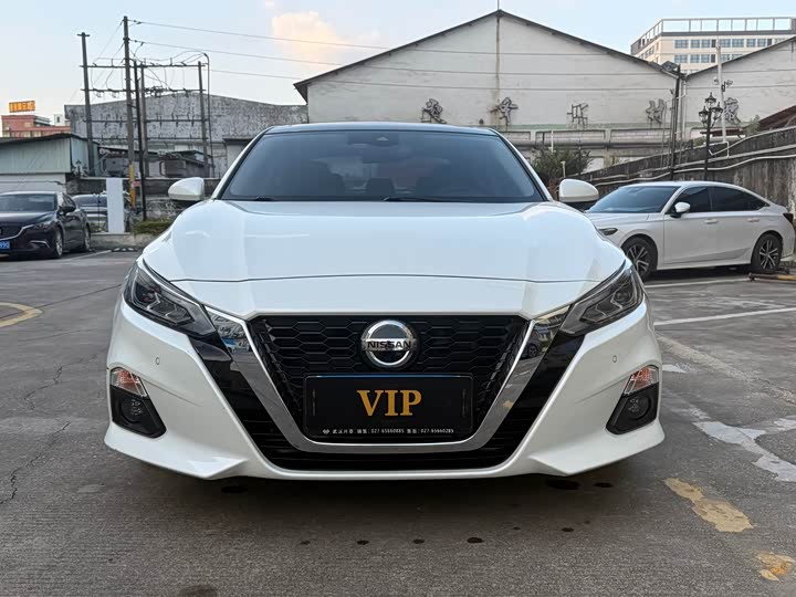 Фото 2 - Nissan Teana