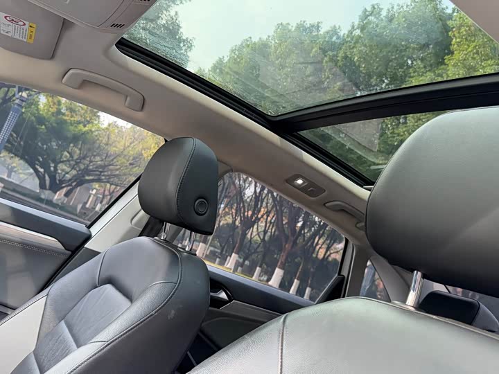 Фото 13 - Volkswagen Sagitar L