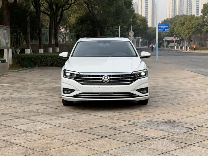 Фото 2 - Volkswagen Sagitar L