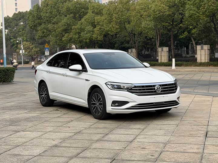 Фото 3 - Volkswagen Sagitar L