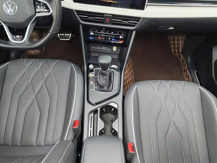 Фото 16 - Volkswagen Tiguan L Pro