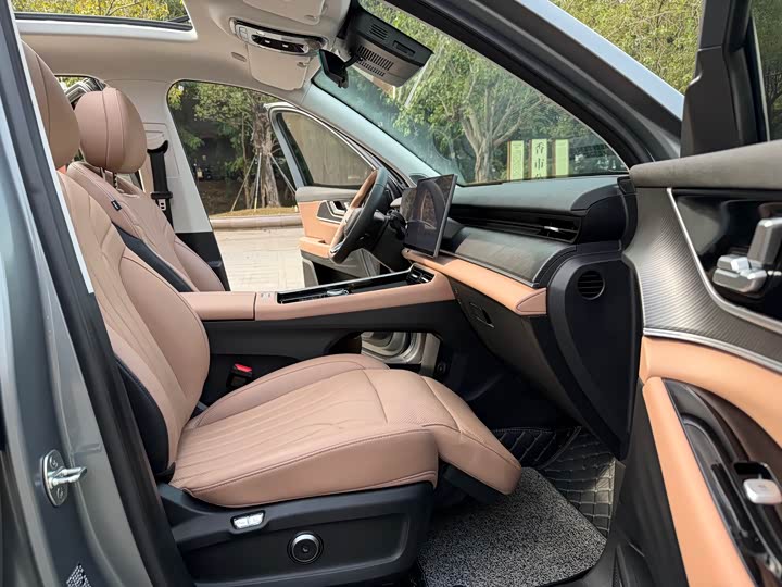 Фото 16 - Chery Tiggo 8L