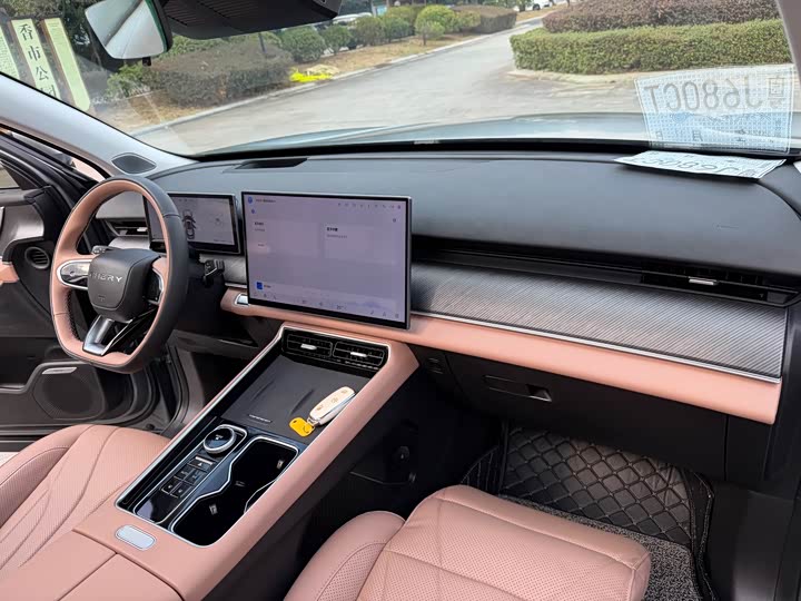 Фото 18 - Chery Tiggo 8L