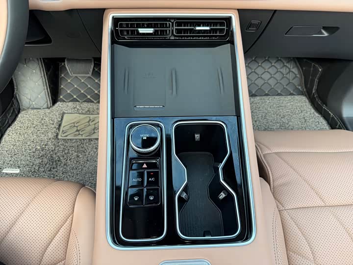 Фото 21 - Chery Tiggo 8L