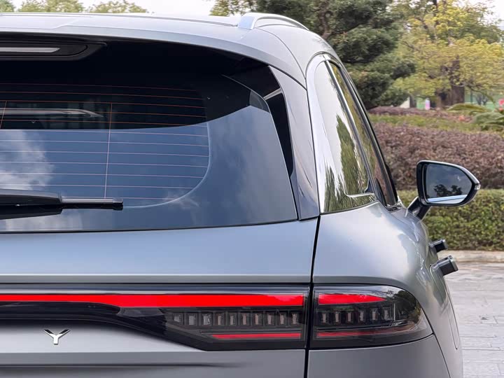 Фото 9 - Chery Tiggo 8L