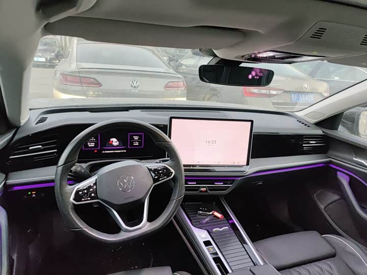 Фото 2 - Volkswagen Magotan