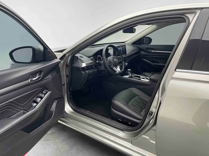 Фото 11 - Nissan Teana