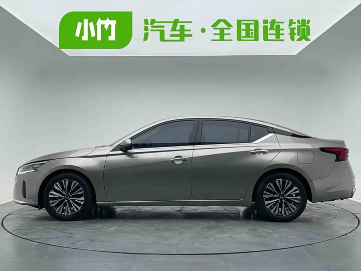 Фото 4 - Nissan Teana