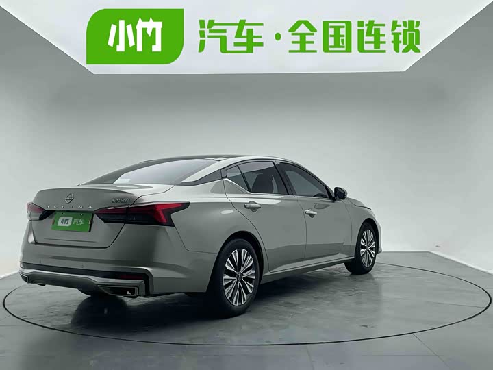 Фото 8 - Nissan Teana