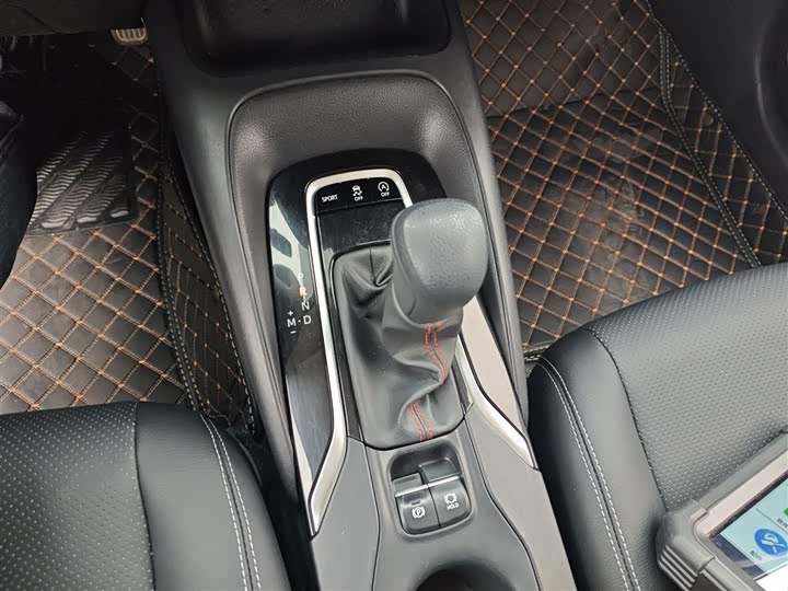 Фото 14 - Toyota Corolla