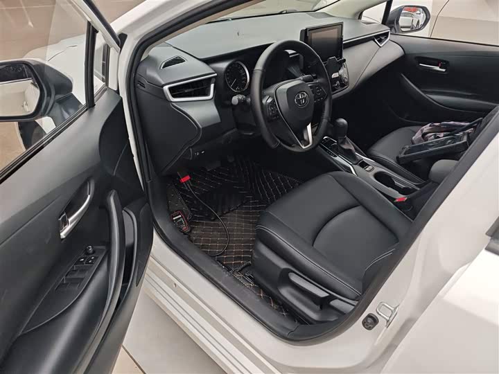 Фото 16 - Toyota Corolla