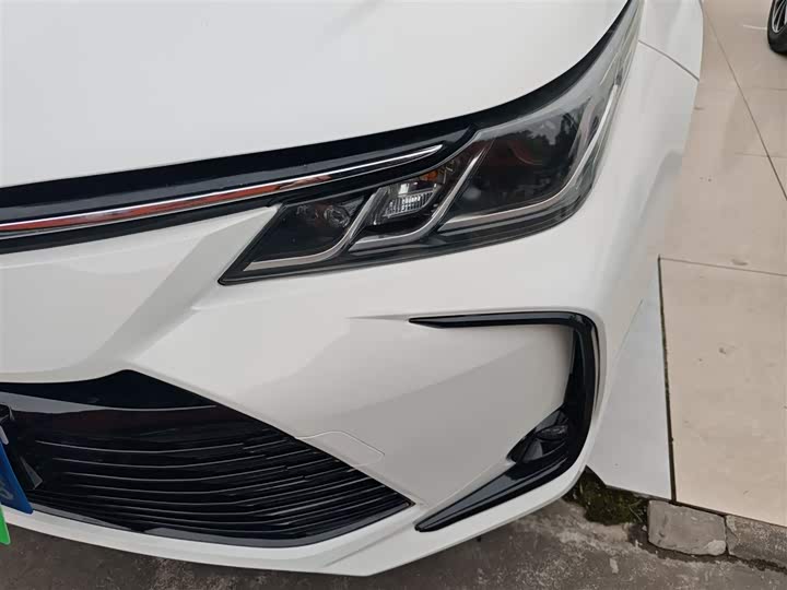 Фото 24 - Toyota Corolla