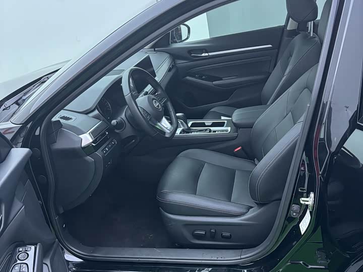 Фото 10 - Nissan Teana