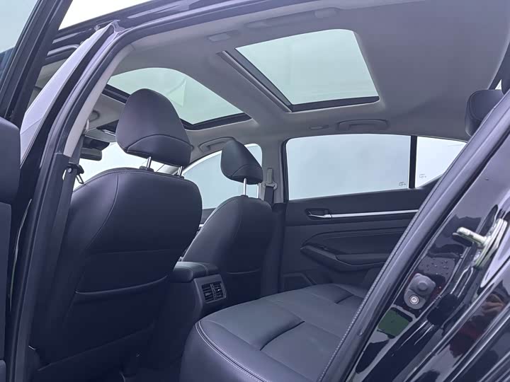 Фото 12 - Nissan Teana